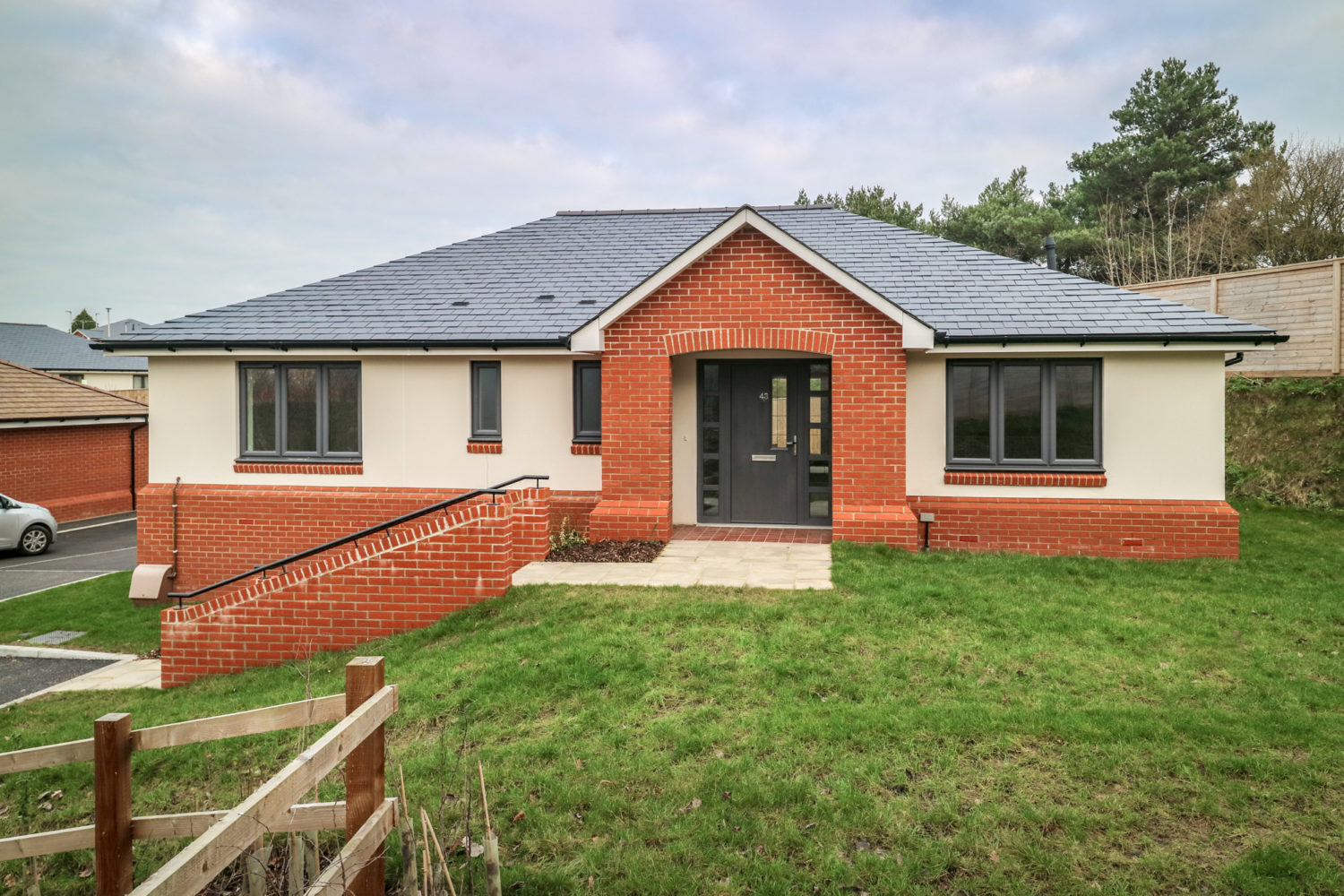 moonhill-ext-pl16-6634_MR