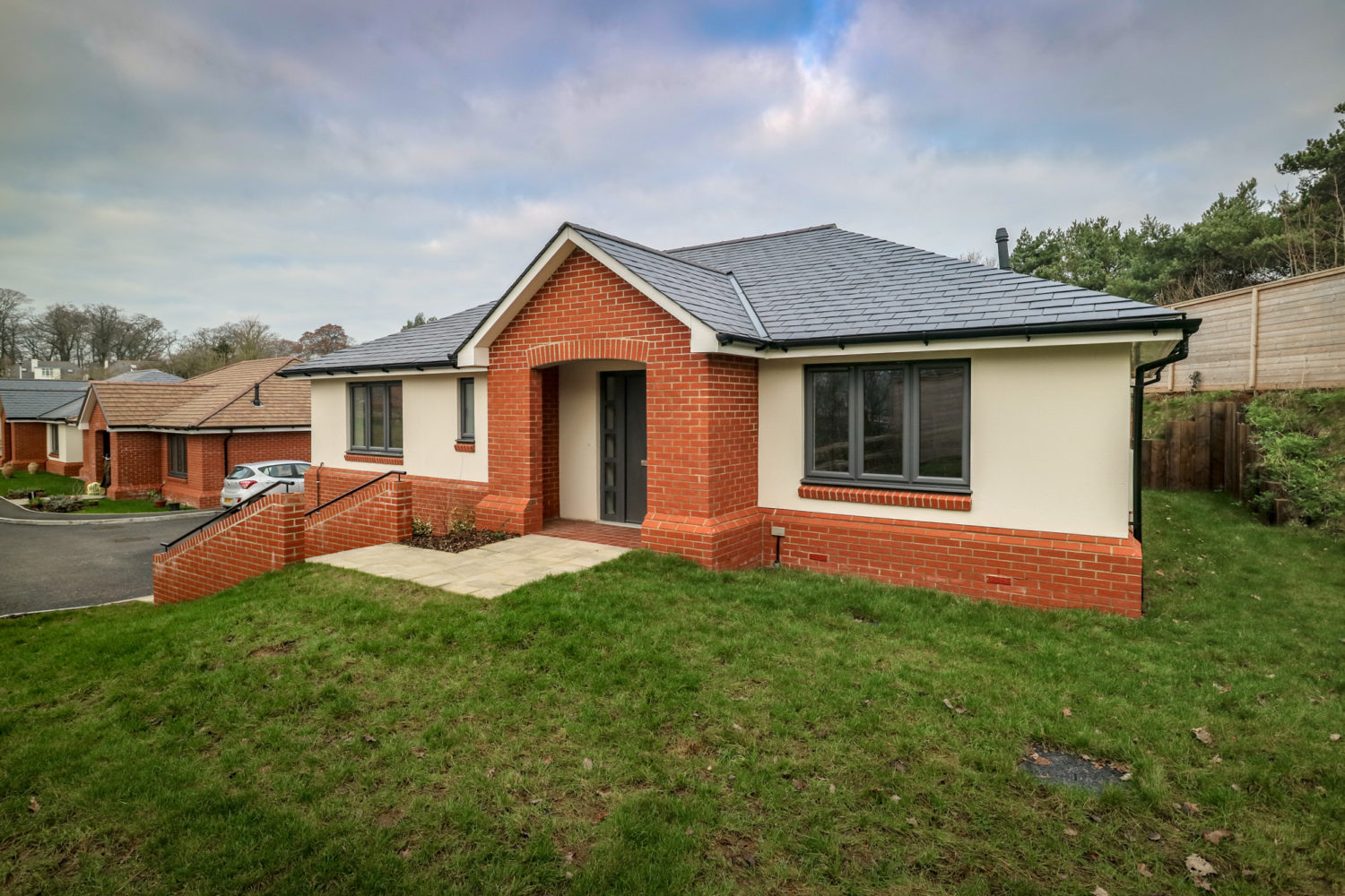 moonhill-ext-pl16-6641_MR