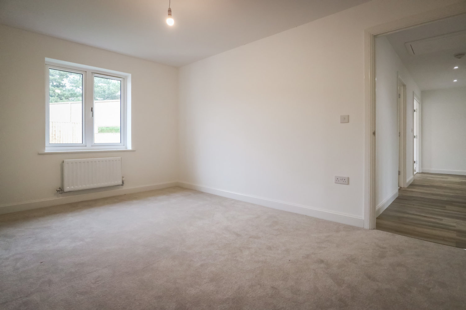 moonhill-int-pl16-6700_MR